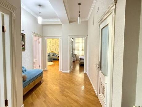 Memar Əcəmidə 3 otaqlı yeni tikili mənzil satılır, 135 m², 318 000 AZN, şəkil 5 / 12