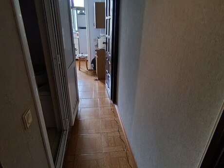 28 Mayda 2 otaqlı köhnə tikili mənzil satılır, 50 m², 180 000 AZN, şəkil 4 / 11