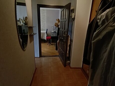 28 Mayda 2 otaqlı köhnə tikili mənzil satılır, 50 m², 180 000 AZN, şəkil 3 / 11
