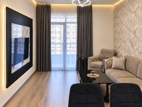 2 otaq · 70 m² · 13/20 mərtəbə, Ağ şəhər