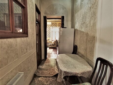 28 Mayda 2 otaqlı köhnə tikili mənzil satılır, 60 m², 180 000 AZN, şəkil 5 / 12