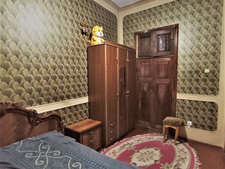 28 Mayda 2 otaqlı köhnə tikili mənzil satılır, 60 m², 180 000 AZN, şəkil 4 / 12