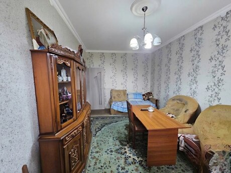 Həzi Aslanovda 3 otaqlı köhnə tikili mənzil satılır, 83,7 m², 165 000 AZN, şəkil 2 / 4