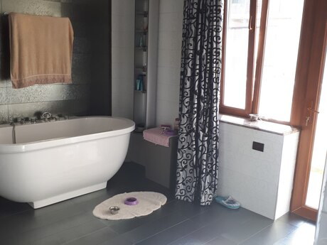 28 Mayda 8 otaqlı yeni tikili mənzil kirayə verilir, 400 m², 3 400 AZN/ay, şəkil 4 / 4