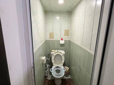 8 Noyabrda 2 otaqlı köhnə tikili mənzil satılır, 50 m², 140 000 AZN, şəkil 4 / 5