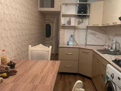 Avtovağzalda 3 otaqlı köhnə tikili mənzil satılır, 75 m², 135 000 AZN, şəkil 2 / 12