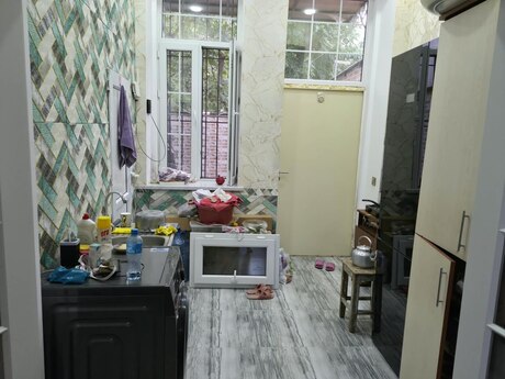 Səbaildə 2 otaqlı köhnə tikili mənzil satılır, 40 m², 155 000 AZN, şəkil 2 / 12