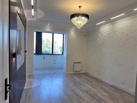 Gənclikdə 3 otaqlı köhnə tikili mənzil satılır, 61 m², 219 000 AZN, şəkil 2 / 12