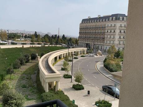 Ağ şəhərdə 2 otaqlı yeni tikili mənzil kirayə verilir, 60 m², 1 650 AZN/ay, şəkil 2 / 12