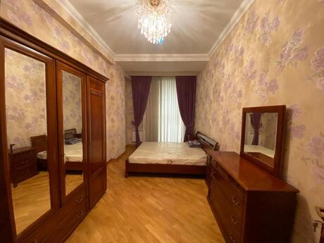 İnşaatçılarda 3 otaqlı yeni tikili mənzil kirayə verilir, 130 m², 750 AZN/ay, şəkil 5 / 12