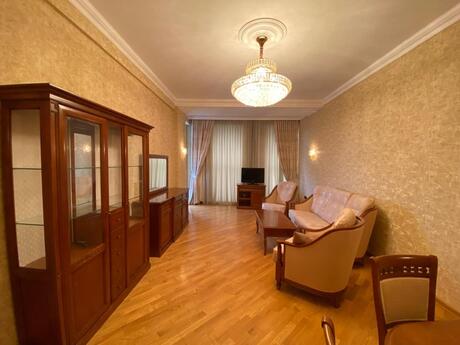 3 otaq · 130 m² · 5/16 mərtəbə, İnşaatçılar
