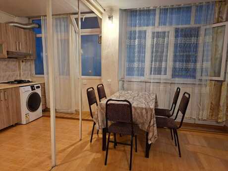 28 Mayda 3 otaqlı köhnə tikili mənzil kirayə verilir, 89 m², 849 AZN/ay, şəkil 4 / 12
