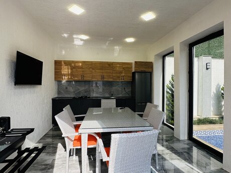 Şüvəlanda 4 otaqlı həyət evi satılır, 196 m², 265 000 AZN, şəkil 3 / 12