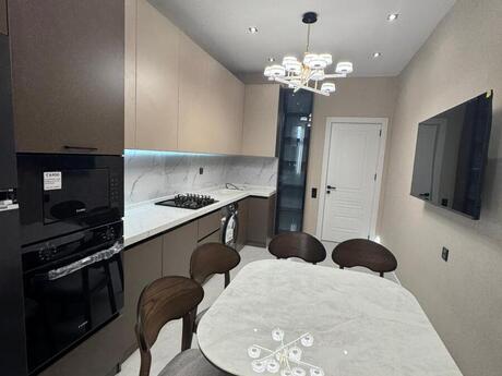 West Town kompleksində 2 otaqlı yeni tikili mənzil kirayə verilir, 90 m², 1 250 AZN/ay, şəkil 3 / 12
