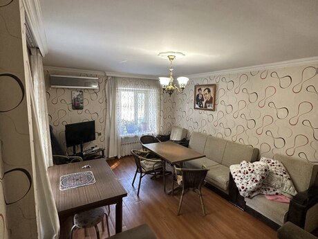 3 otaqlı mənzil, 42 m², Elmlər Akademiyası, 180 000 AZN