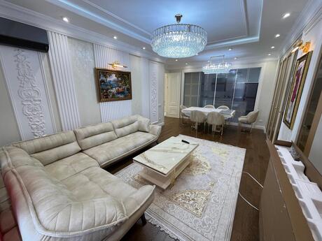 Grand Hayat kompleksində 4 otaqlı yeni tikili mənzil kirayə verilir, 180 m², 2 800 AZN/ay, şəkil 3 / 12