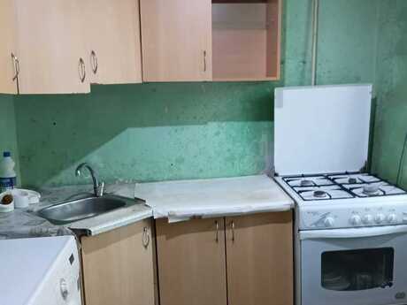 Bakıxanovda 1 otaqlı köhnə tikili mənzil kirayə verilir, 40 m², 400 AZN/ay, şəkil 4 / 10