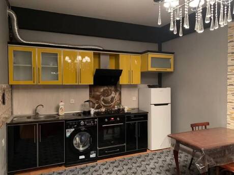 Yeni Günəşlidə 2 otaqlı köhnə tikili mənzil kirayə verilir, 60 m², 500 AZN/ay, şəkil 2 / 12