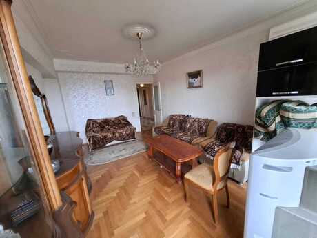 Nəsimidə 4 otaqlı köhnə tikili mənzil satılır, 110 m², 270 000 AZN, şəkil 4 / 12