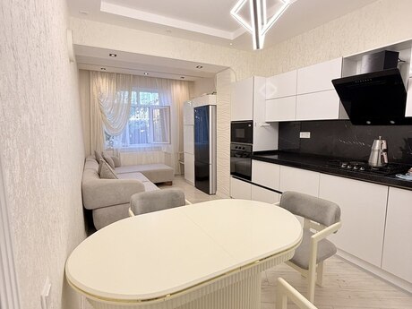 Novxanıda 7 otaqlı həyət evi satılır, 400 m², 285 000 AZN, şəkil 2 / 12