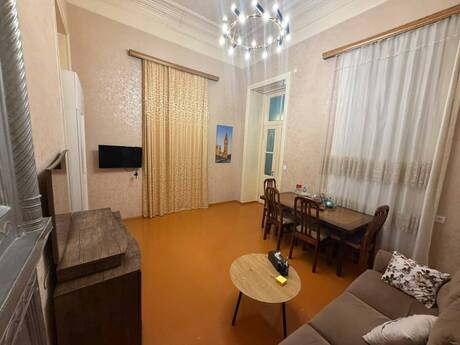 Nizamidə 2 otaqlı köhnə tikili mənzil kirayə verilir, 70 m², 500 AZN/ay, şəkil 4 / 12