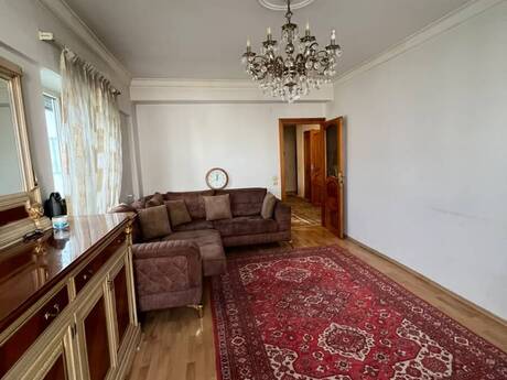 Şah İsmayıl Xətaidə 2 otaqlı köhnə tikili mənzil satılır, 70 m², 229 000 AZN, şəkil 3 / 12