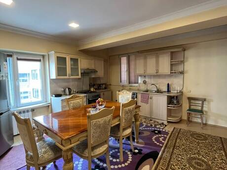 Şah İsmayıl Xətaidə 2 otaqlı köhnə tikili mənzil satılır, 70 m², 229 000 AZN, şəkil 5 / 12