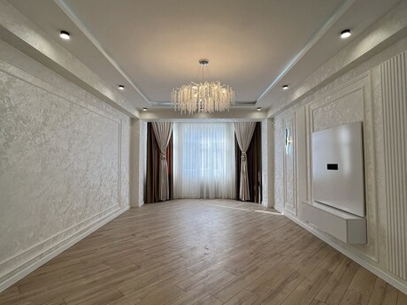 3 otaq · 110 m² · 11/12 mərtəbə, İnşaatçılar