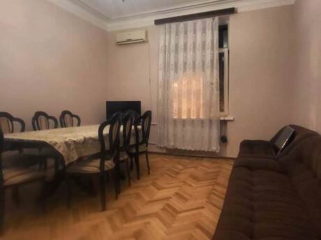 İçəri Şəhərdə 2 otaqlı köhnə tikili mənzil kirayə verilir, 70 m², 900 AZN/ay, şəkil 4 / 12