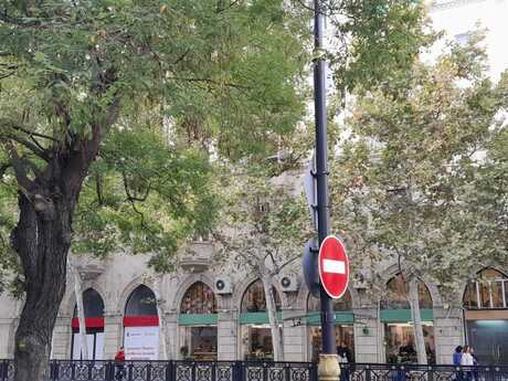 İçəri Şəhərdə 2 otaqlı köhnə tikili mənzil kirayə verilir, 70 m², 900 AZN/ay, şəkil 3 / 12