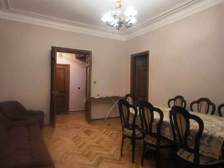 İçəri Şəhərdə 2 otaqlı köhnə tikili mənzil kirayə verilir, 70 m², 900 AZN/ay, şəkil 5 / 12
