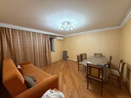 3 otaq · 80 m² · 7/9 mərtəbə, Ağ şəhər
