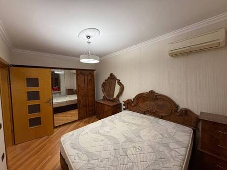 Ağ şəhərdə 3 otaqlı köhnə tikili mənzil satılır, 80 m², 205 000 AZN, şəkil 4 / 12
