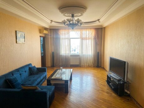 Продаётся 3-комнатная квартира в новостройке, Elmlər Akademiyası, 110 м², 373 000 AZN, фото 2 / 6