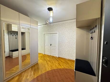 Продаётся 3-комнатная квартира в новостройке, Azadlıq Prospekti, 115 м², 295 000 AZN, фото 5 / 12