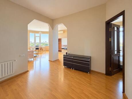Nəriman Nərimanovda 4 otaqlı yeni tikili mənzil satılır, 145 m², 590 000 AZN, şəkil 3 / 12