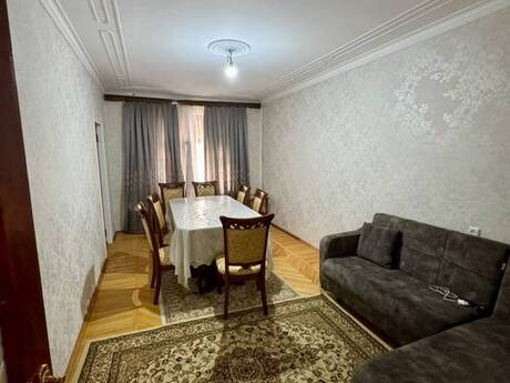 5 otaqlı mənzil, 120 m², Həzi Aslanov, 265 000 AZN