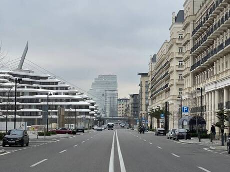 3 otaq · 140 m² · 8/8 mərtəbə, Ağ şəhər