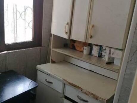 Qara Qarayevdə 2 otaqlı köhnə tikili mənzil kirayə verilir, 60 m², 600 AZN/ay, şəkil 5 / 12