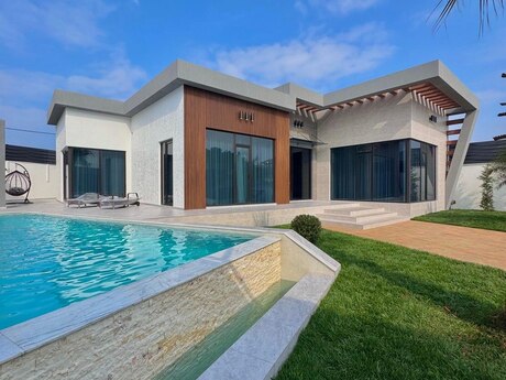 5 otaqlı ev, 260 m², Xəzər, 650 000 AZN