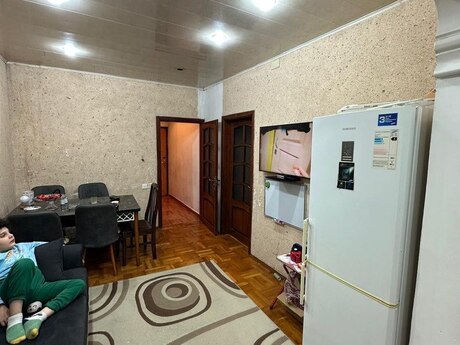 Azadlıq Prospektidə 2 otaqlı köhnə tikili mənzil satılır, 52 m², 155 000 AZN, şəkil 2 / 8