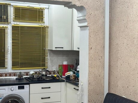 Azadlıq Prospektidə 2 otaqlı köhnə tikili mənzil satılır, 52 m², 155 000 AZN, şəkil 3 / 8