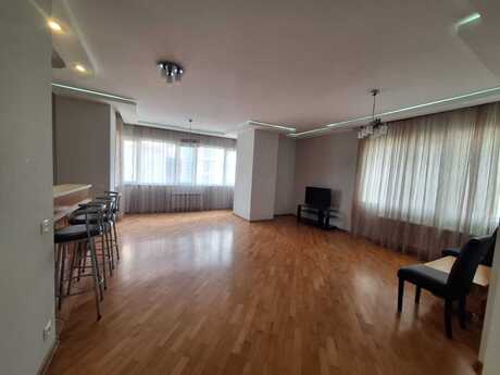 Elan №6563236 - Bakı, Şah İsmayıl Xətai m., 3 otaqlı, 130 m², 12/17 mərtəbə