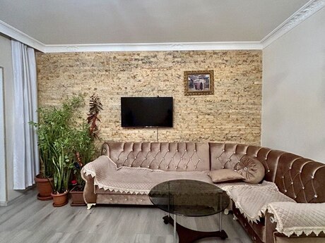 Продаётся 5-комнатная квартира в новостройке, Yeni Yasamal, 110 м², 248 000 AZN, фото 4 / 12