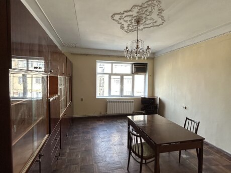 Nəriman Nərimanovda 3 otaqlı köhnə tikili mənzil kirayə verilir, 90 m², 700 AZN/ay, şəkil 4 / 12