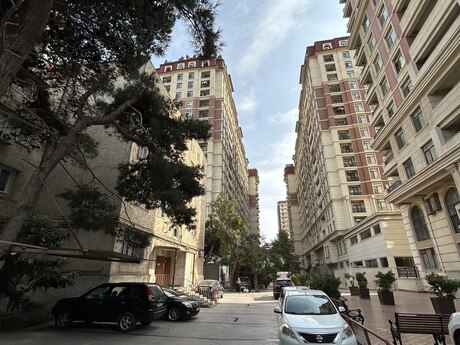 Nəriman Nərimanovda 3 otaqlı köhnə tikili mənzil kirayə verilir, 90 m², 700 AZN/ay, şəkil 3 / 12