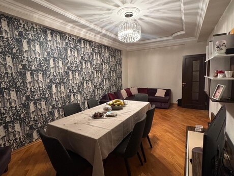 2 otaq · 77 m² · 9/12 mərtəbə, İnşaatçılar