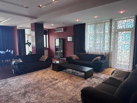 8 otaqlı mənzil, 400 m², 28 May, 3 400 AZN
