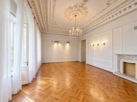 6-room old-build apartment for sale in Sahil, 250 m², 910 000 AZN, photo 2 / 12