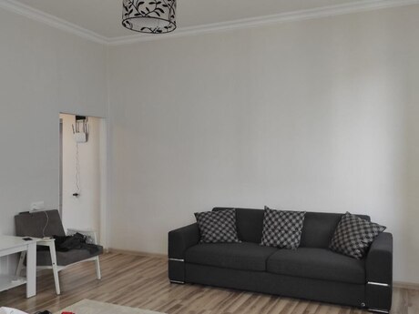 Nəsimidə 1 otaqlı köhnə tikili mənzil kirayə verilir, 39,5 m², 600 AZN/ay, şəkil 2 / 12